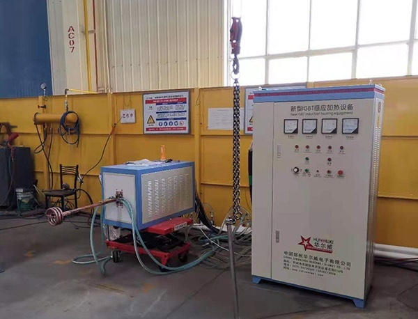 300KW內(nèi)孔加熱設(shè)備 300KW內(nèi)孔加熱設(shè)備